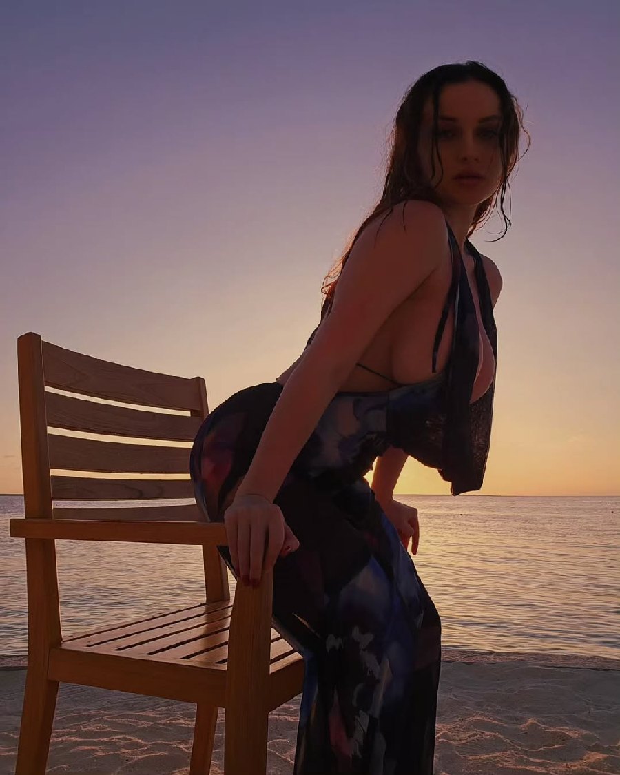 Sexy girl Miranda Faith nude in Varanasi