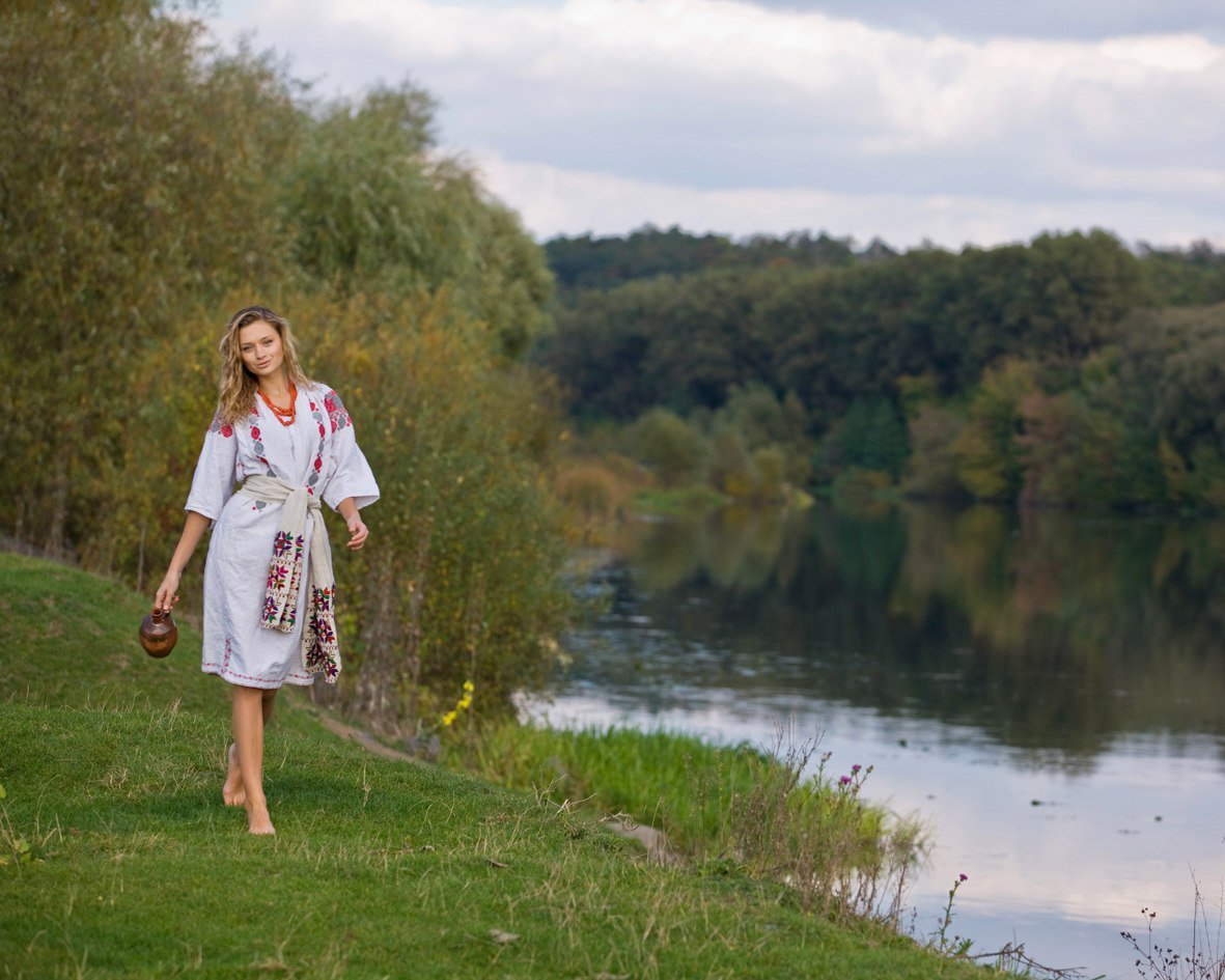 Nude girl Slavic women in Varanasi
