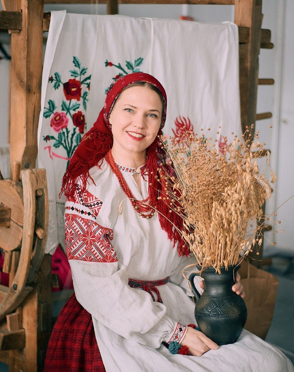 Women in Slavic costumes in Varanasi